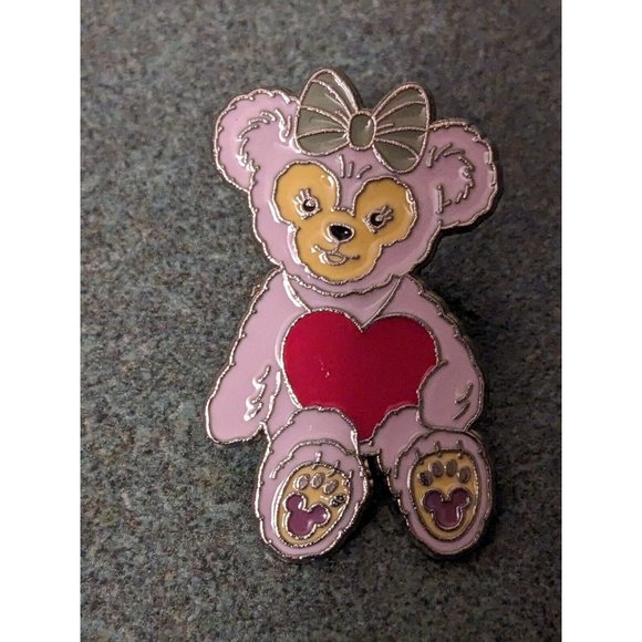 Disney Parks Resort Trading pin Shellie May Best Sitting Heart Duffy - Picture 1 of 2